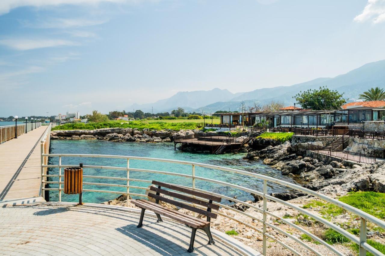 Spacious Three-Bedroom Apartment With Sea View A4 Лапитос Екстериор снимка